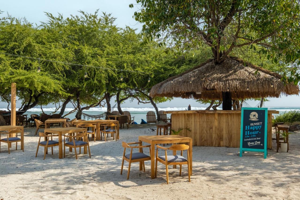 Gili Teak Beach Front Resort Gili Trawangan Exterior foto