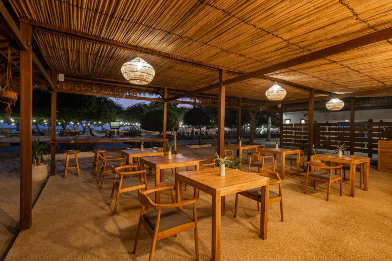 Gili Teak Beach Front Resort Gili Trawangan Exterior foto