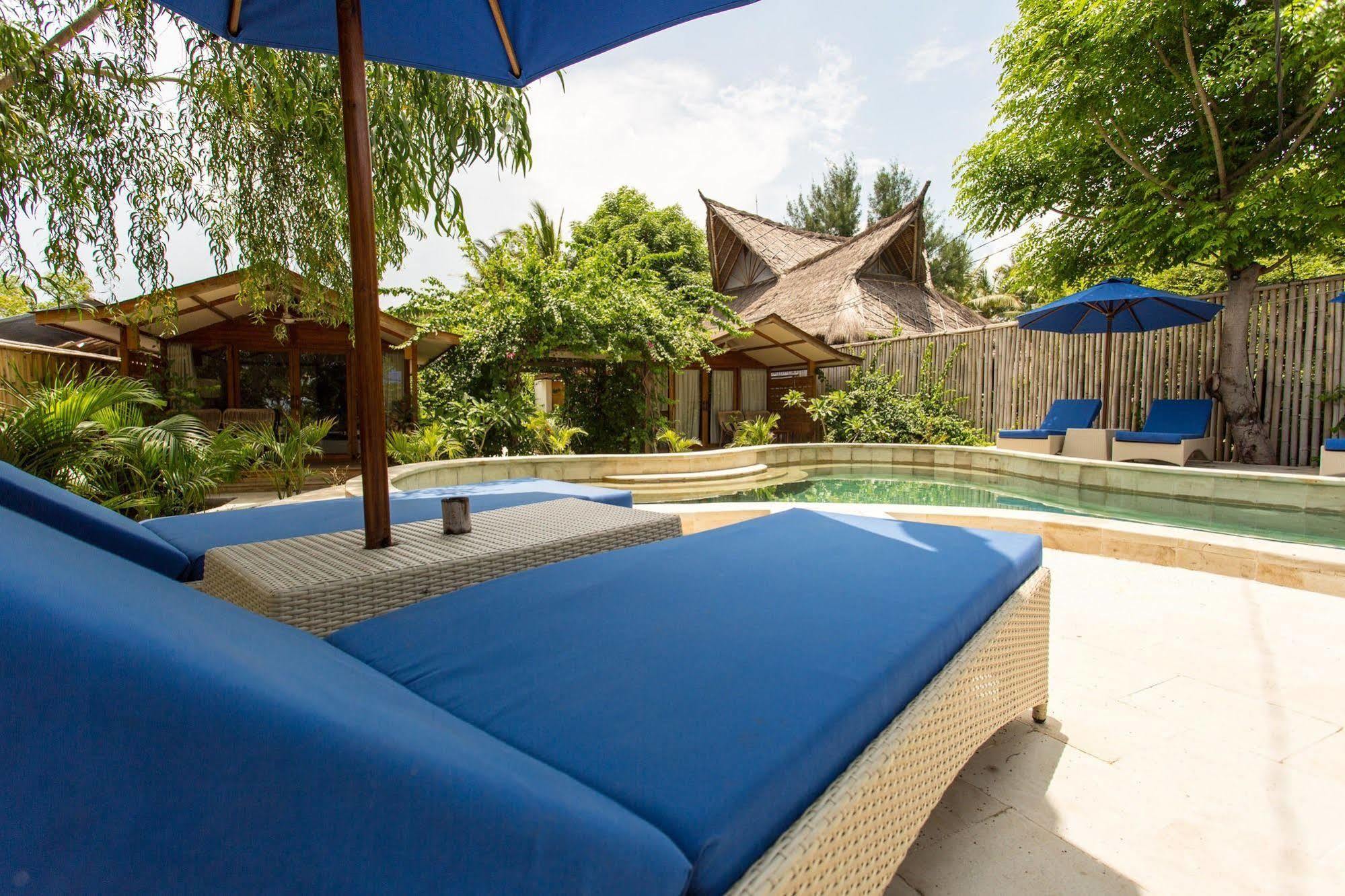 Gili Teak Beach Front Resort Gili Trawangan Exterior foto