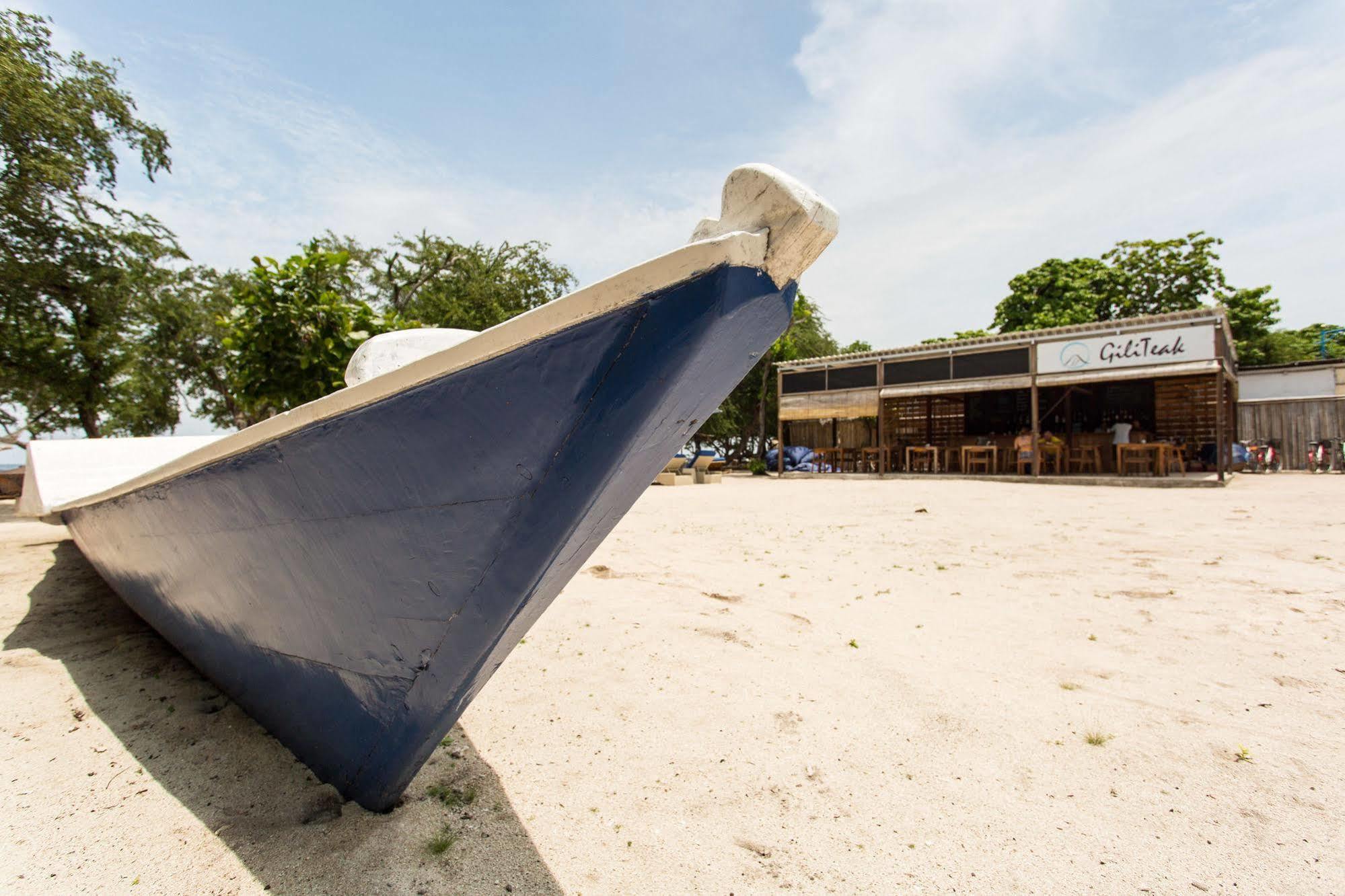 Gili Teak Beach Front Resort Gili Trawangan Exterior foto